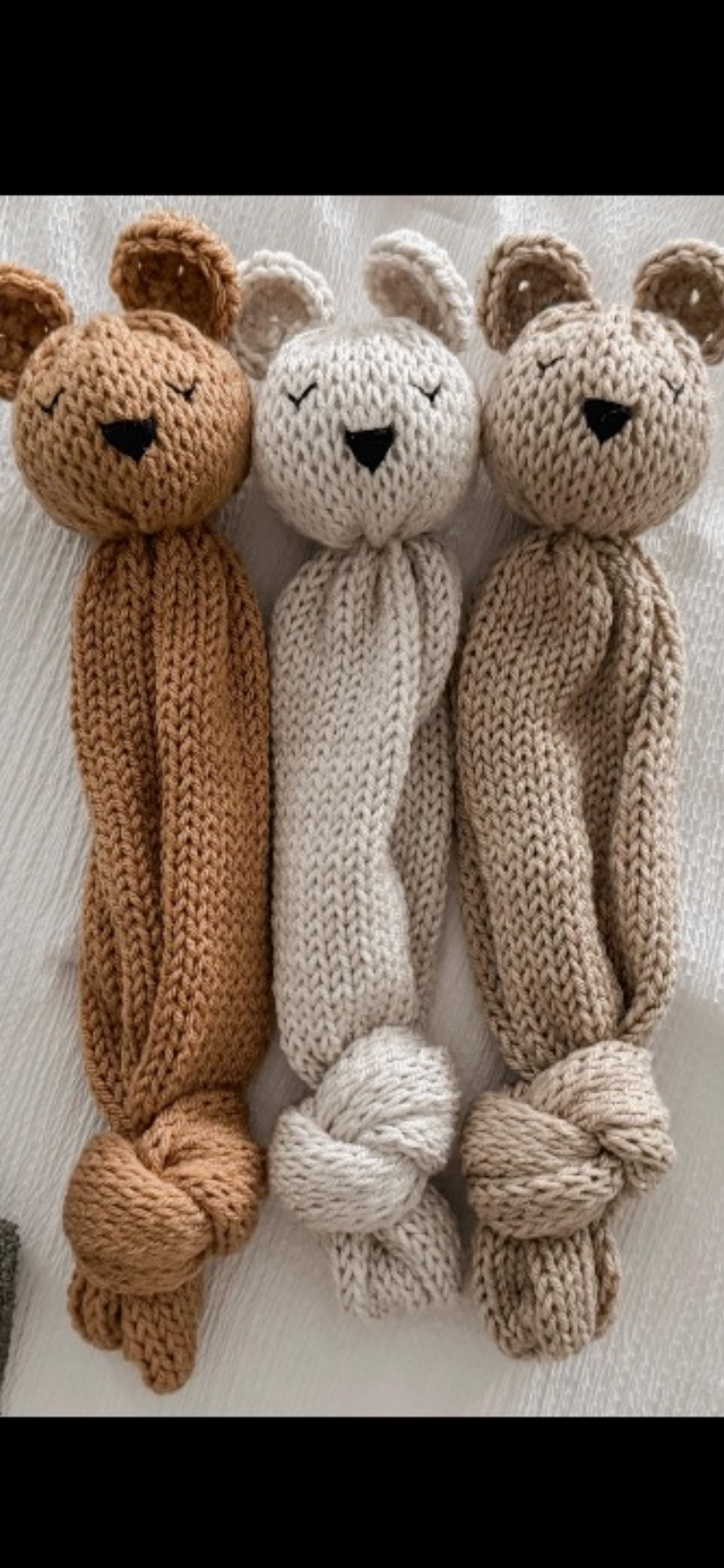 Artisan Knit Sleepy Bear — Caramel